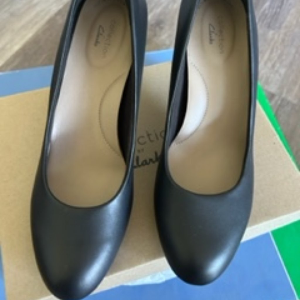 Clarks Basic Black Pumps